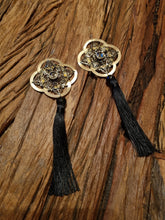 Afbeelding in Gallery-weergave laden, Handmade Long Earrings
